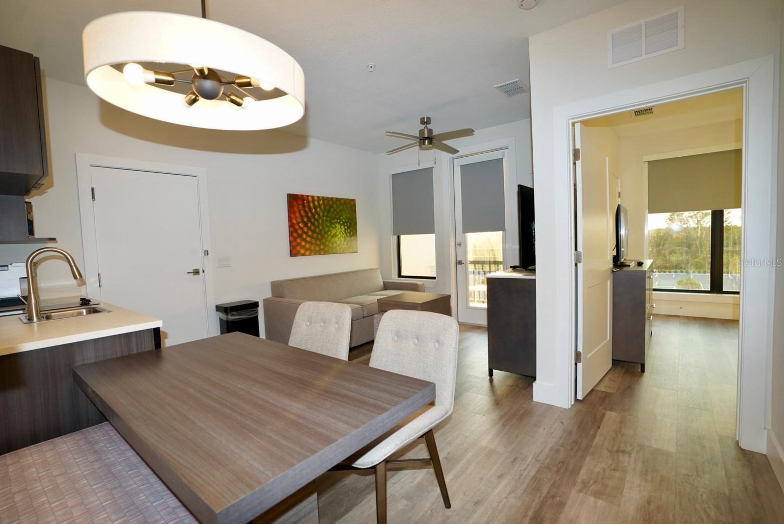 Image 11 of 21 For 15695 Grove Resort Avenue 4303
