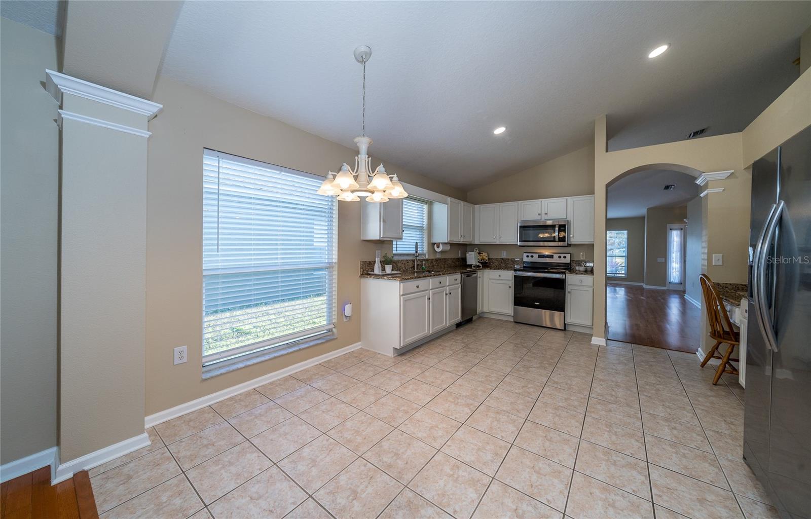 Listing photo id 20 for 5913 Lawrin Court