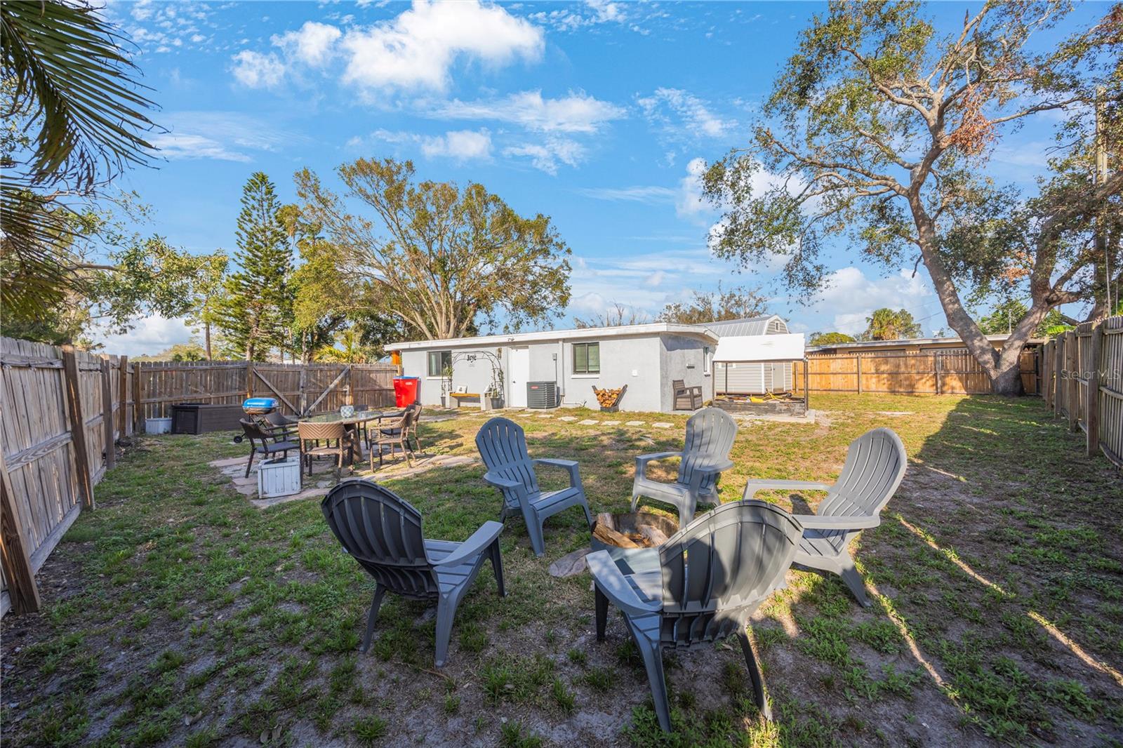 Listing photo id 21 for 9169 Robin Road