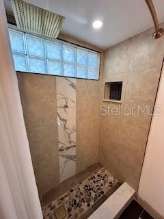 Listing photo id 4 for 2301 46th Street S