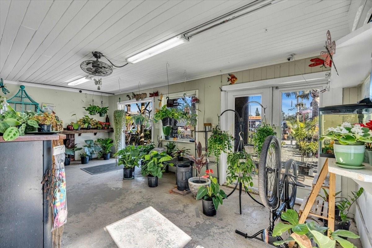 Listing photo id 9 for 101 Pasadena Avenue S