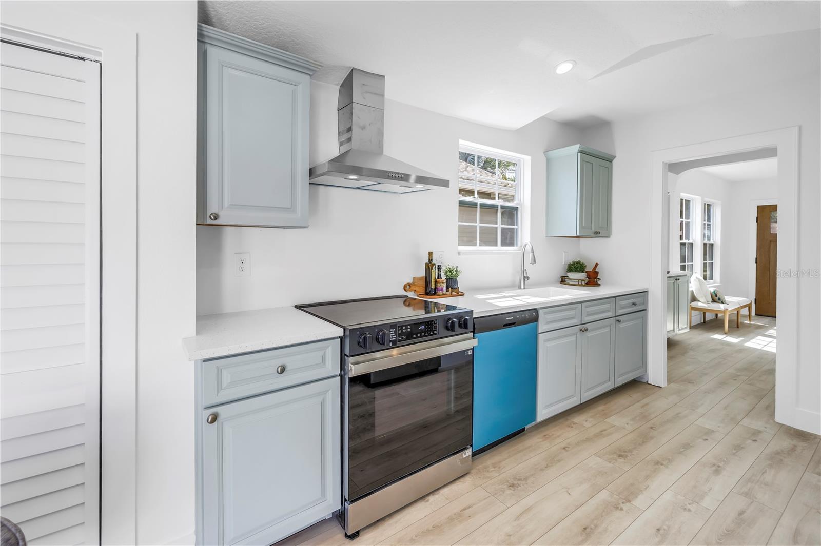 Image 21 of 42 For 4541 2nd Avenue N