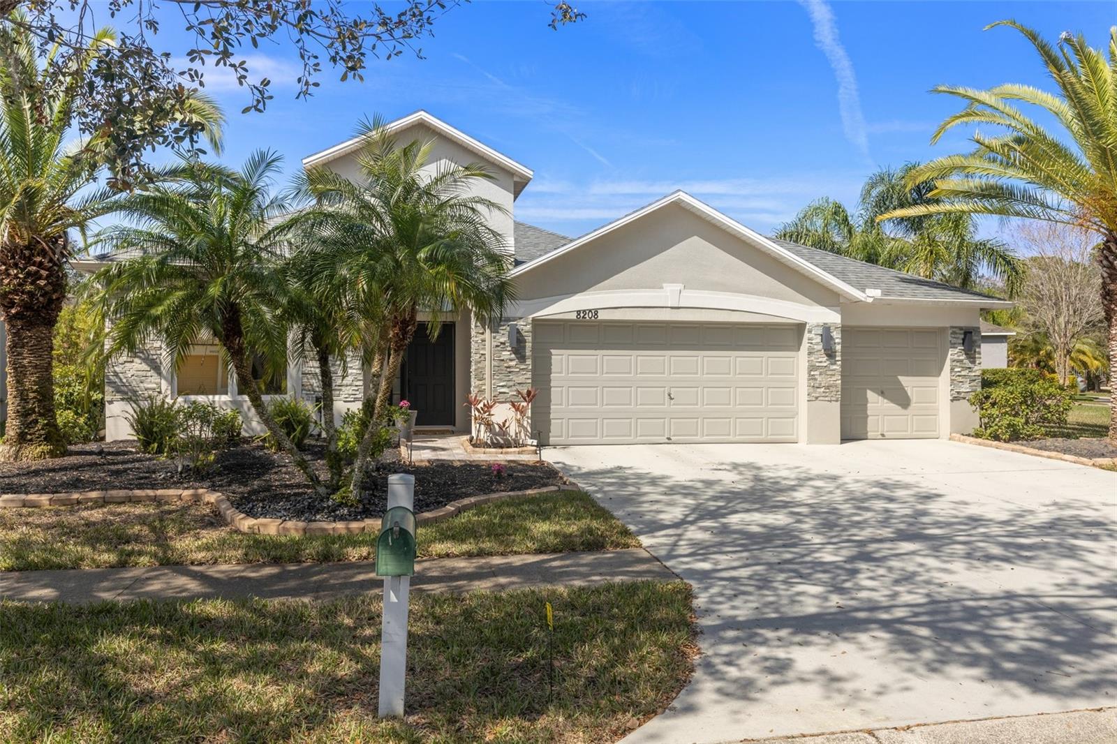 Details for 8208 Pinewood Run Court, TAMPA, FL 33647