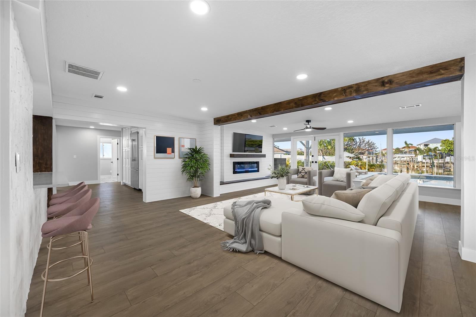 Listing photo id 25 for 1029 Bal Harbour Drive