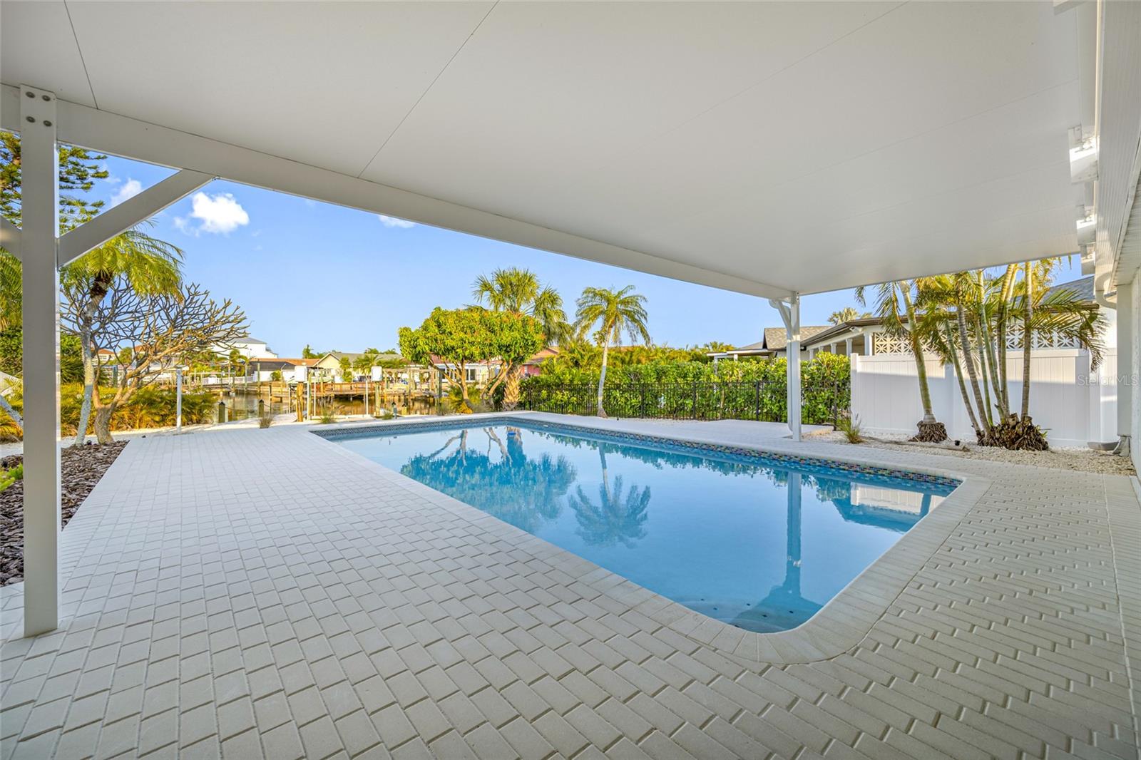 Listing photo id 58 for 1029 Bal Harbour Drive