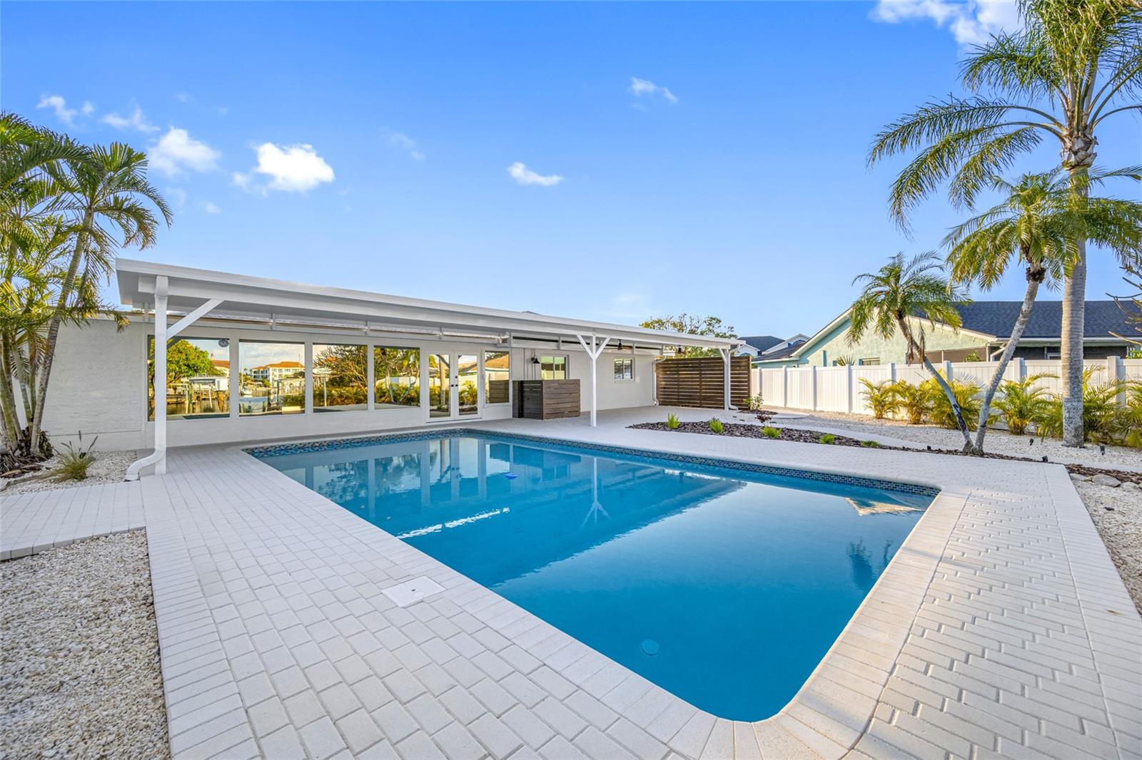 Listing photo id 63 for 1029 Bal Harbour Drive