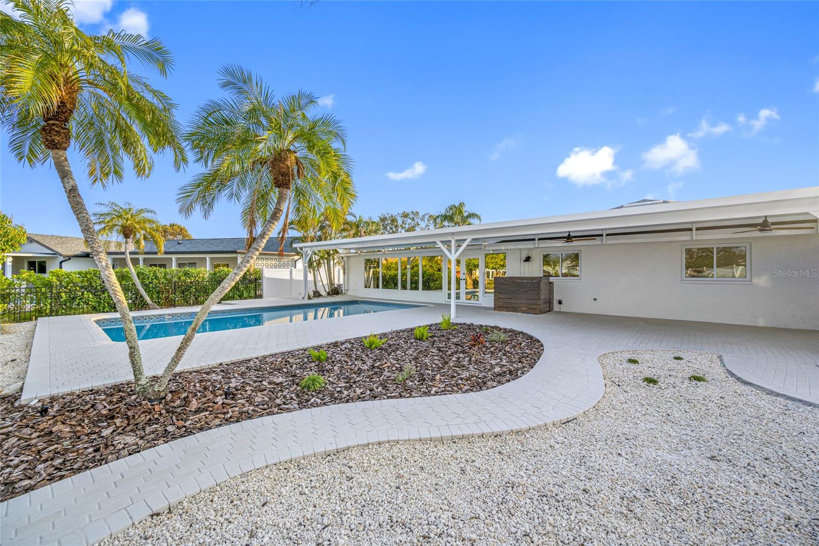 Listing photo id 65 for 1029 Bal Harbour Drive