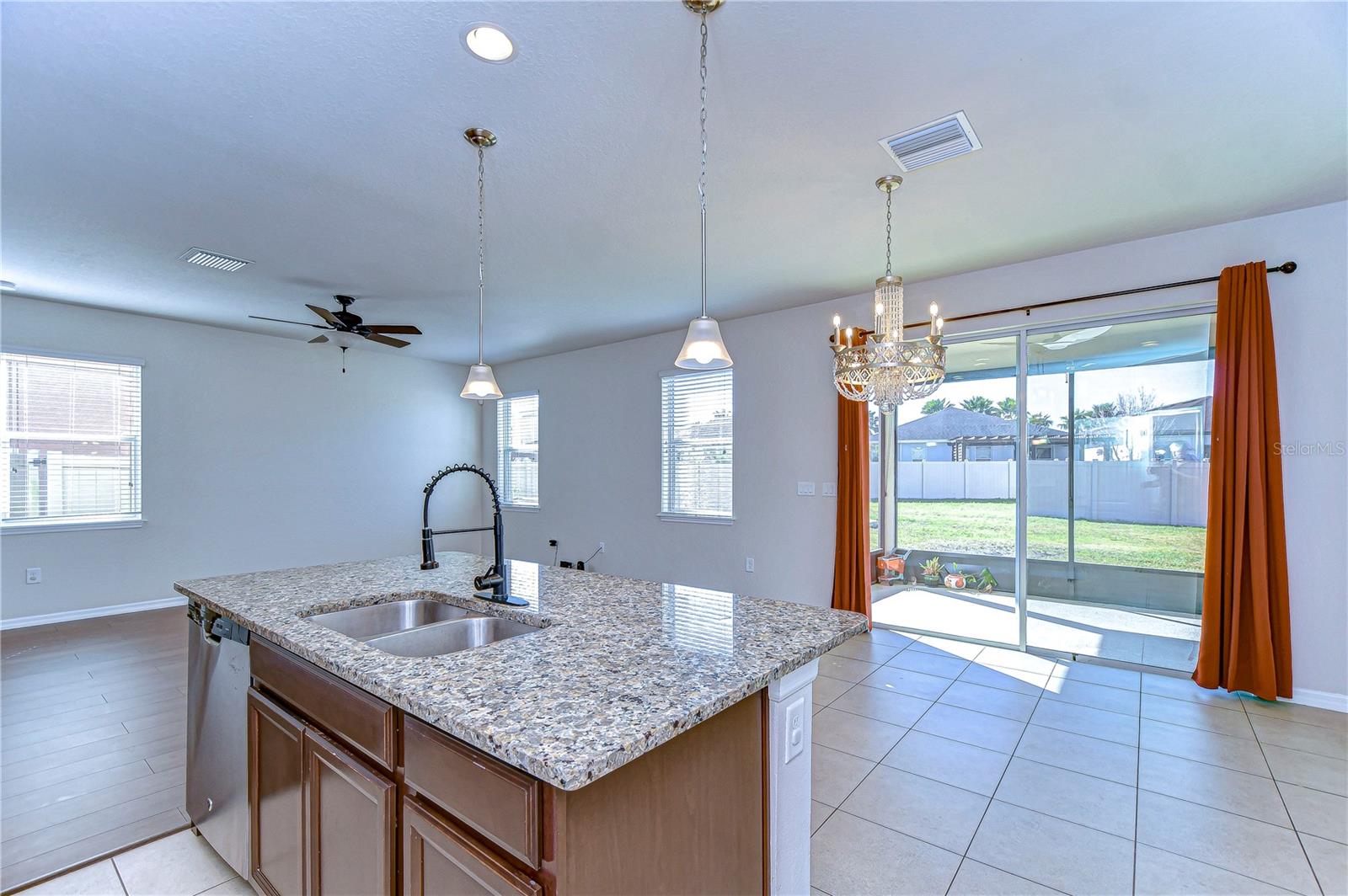 Listing photo id 20 for 11117 Abaco Island Avenue