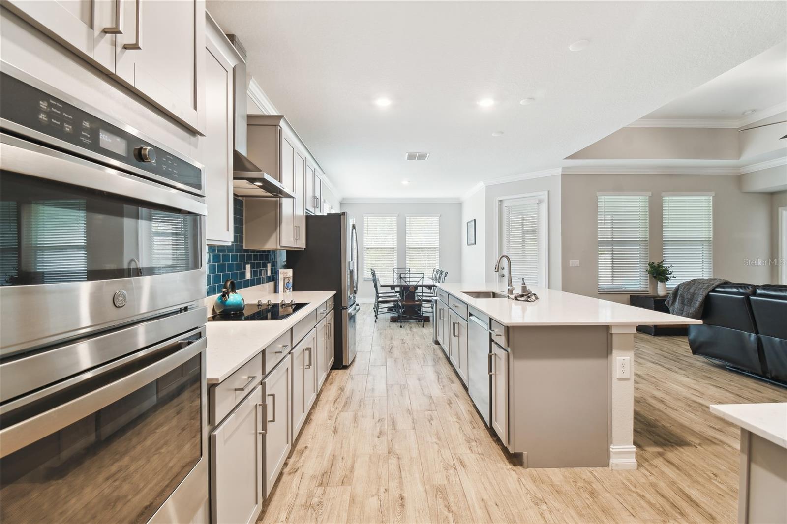 Listing photo id 14 for 9645 Little Bluestem Drive