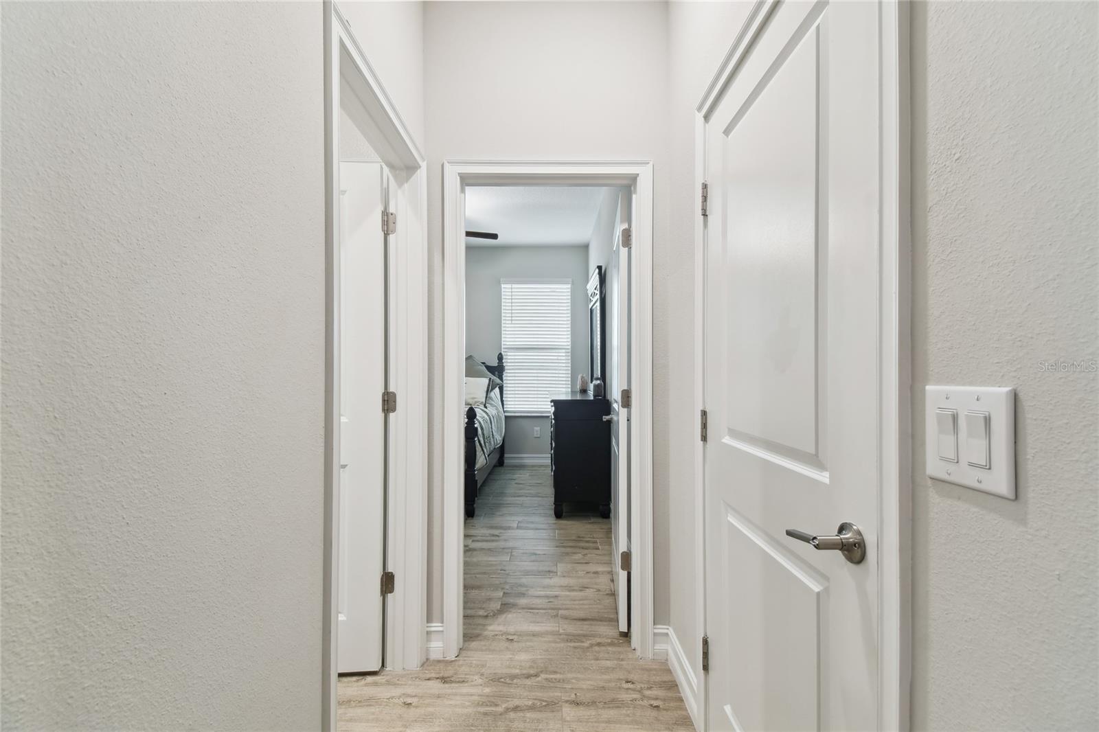 Listing photo id 29 for 9645 Little Bluestem Drive