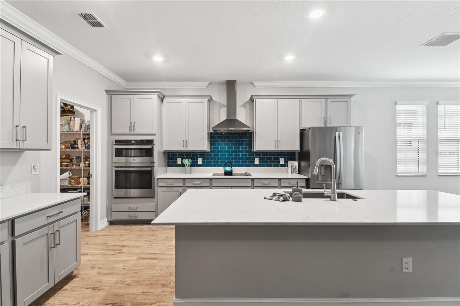 Listing photo id 4 for 9645 Little Bluestem Drive