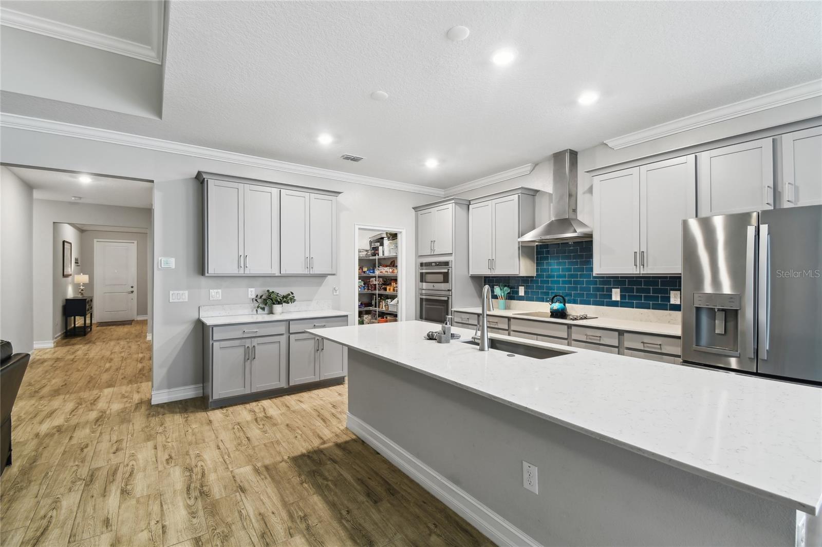 Listing photo id 5 for 9645 Little Bluestem Drive