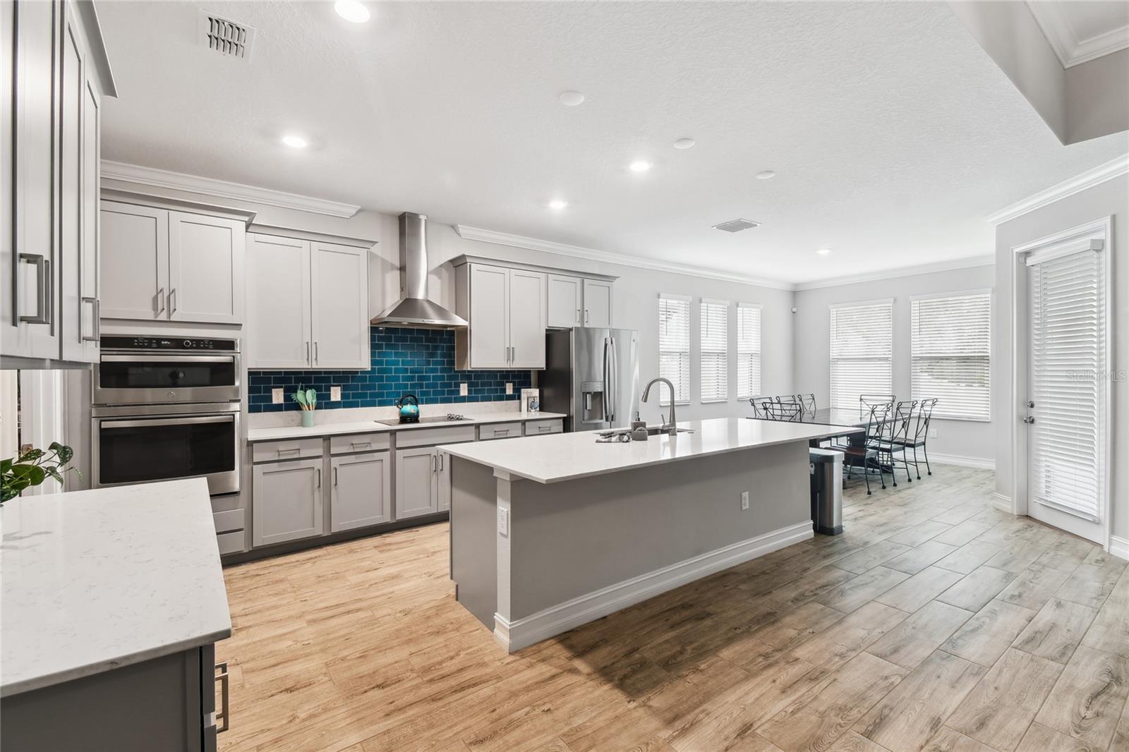 Listing photo id 6 for 9645 Little Bluestem Drive