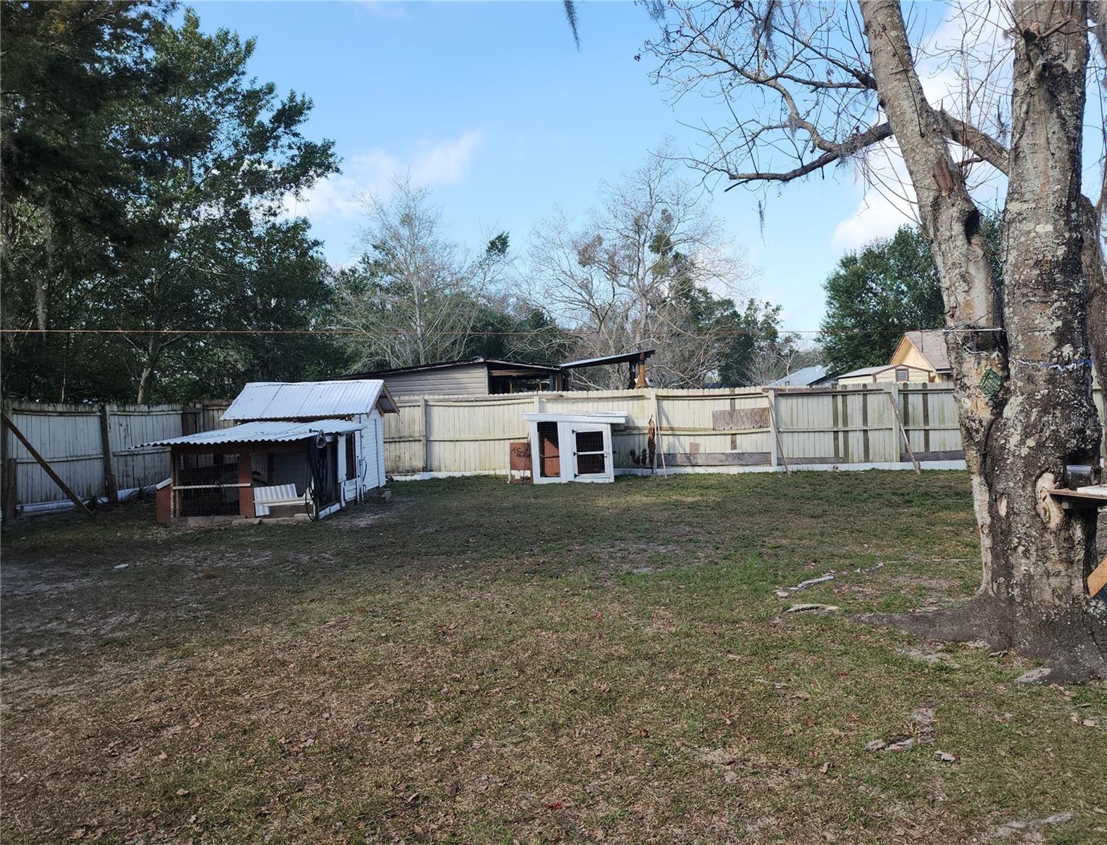 Listing photo id 46 for 6328 Park Drive