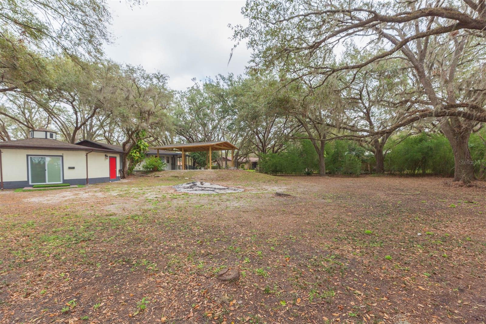 Listing photo id 79 for 32608 Knollwood Lane