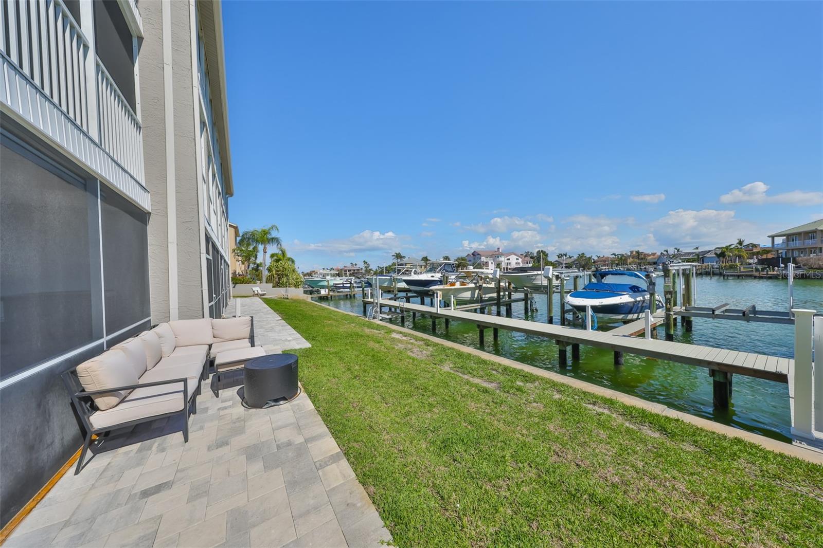 Image 33 of 40 For 521 Pinellas Bayway S 104