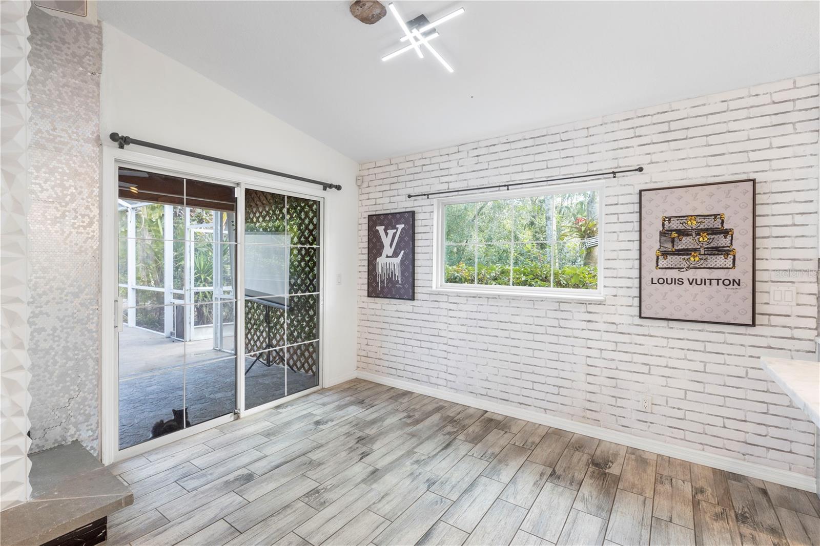 Listing photo id 9 for 9641 Fulton Avenue