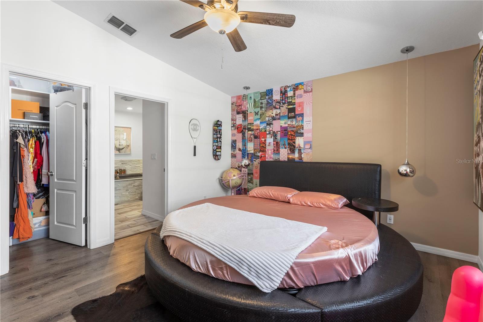 Listing photo id 20 for 9641 Fulton Avenue