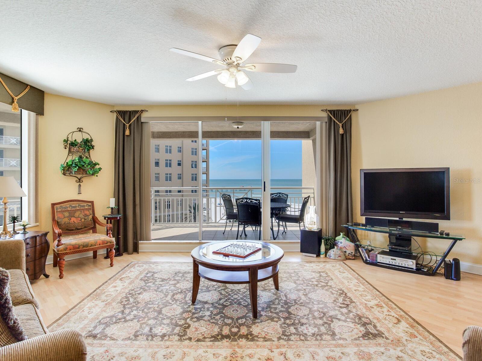 Listing photo id 8 for 11 San Marco Street 807