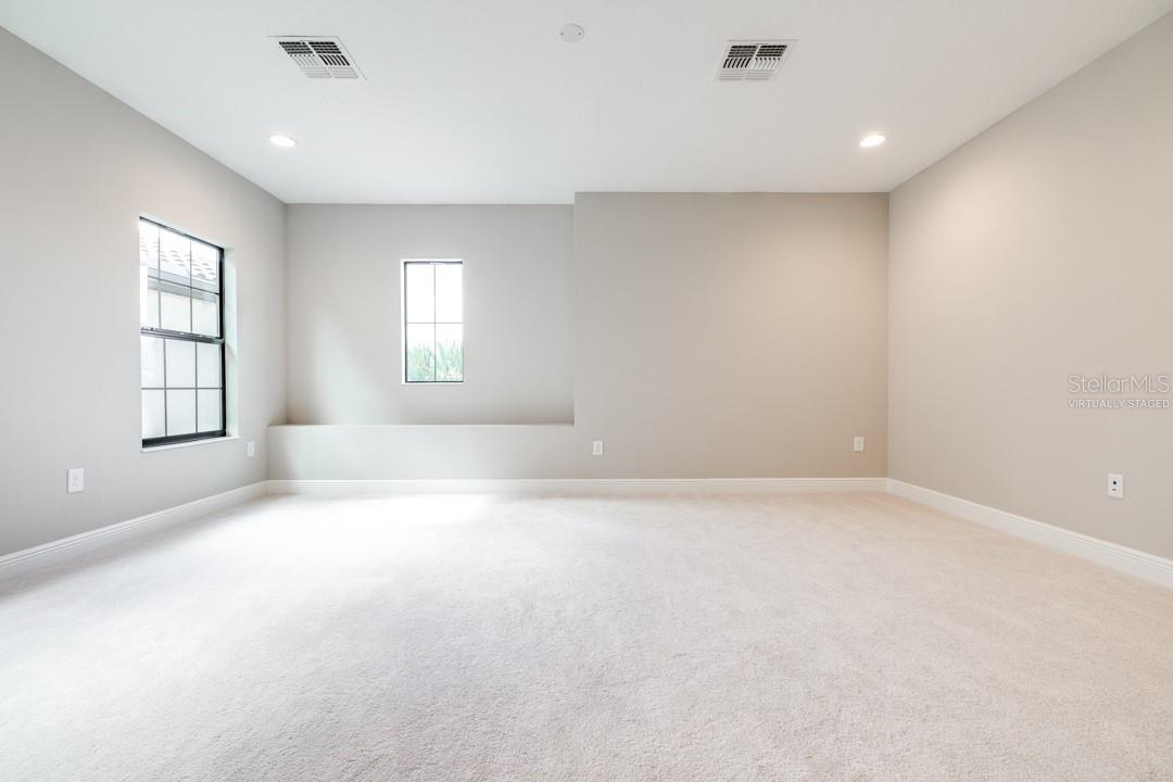 Listing photo id 34 for 21807 Amelia Rose Way