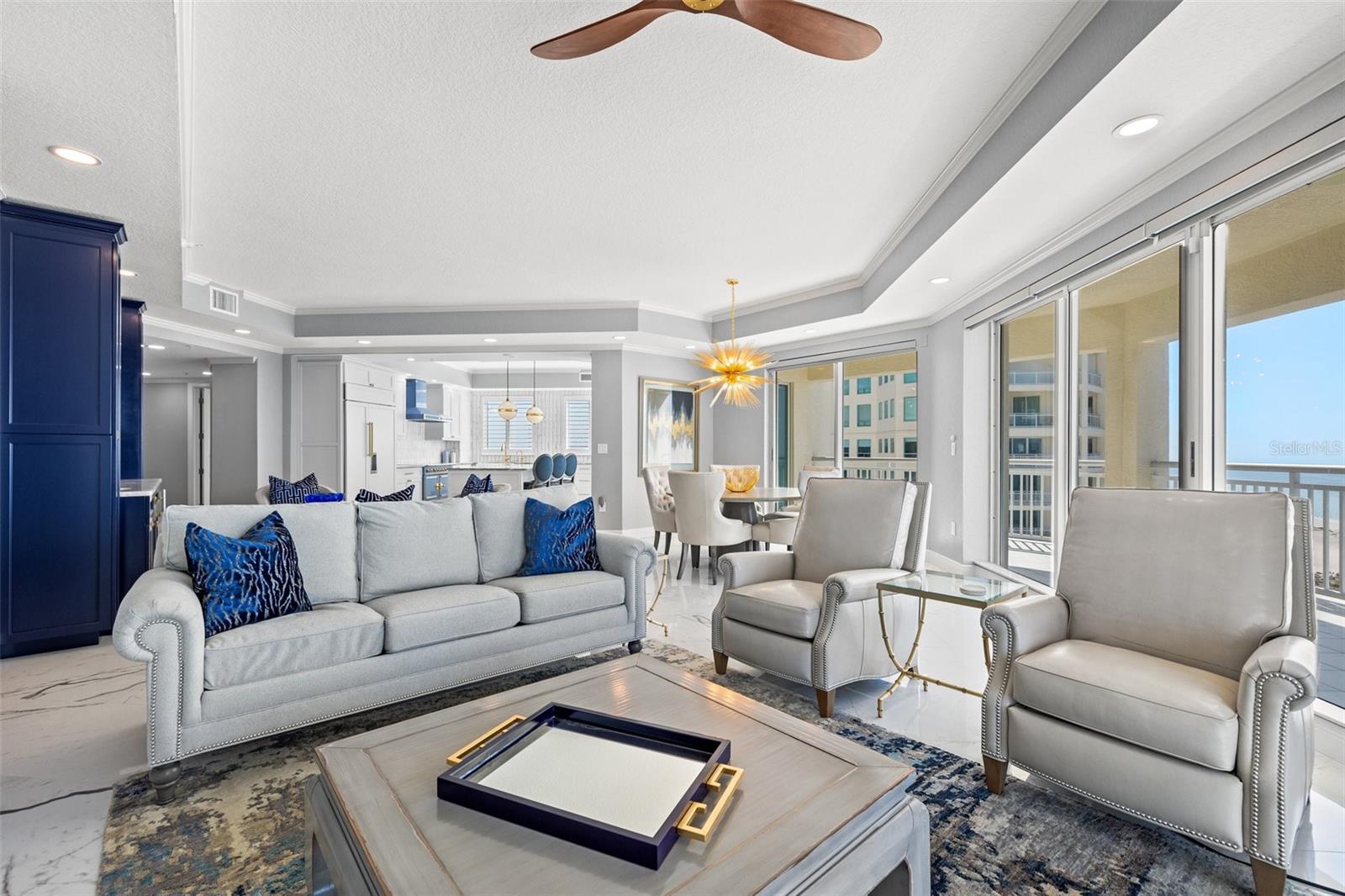 Listing photo id 11 for 1170 Gulf Boulevard 2001