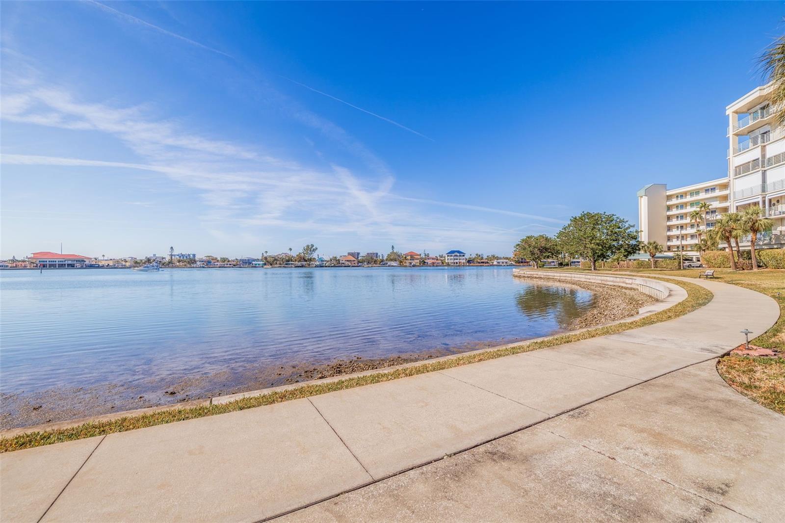 Listing photo id 33 for 7902 Sailboat Key Boulevard S 206