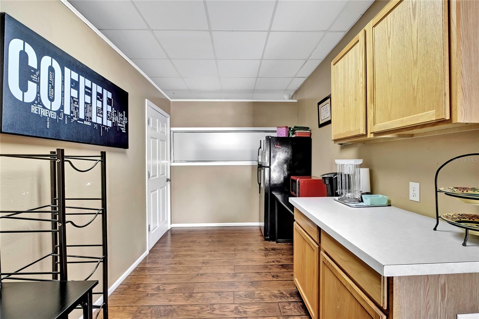 Listing photo id 14 for 13575 Linden Drive
