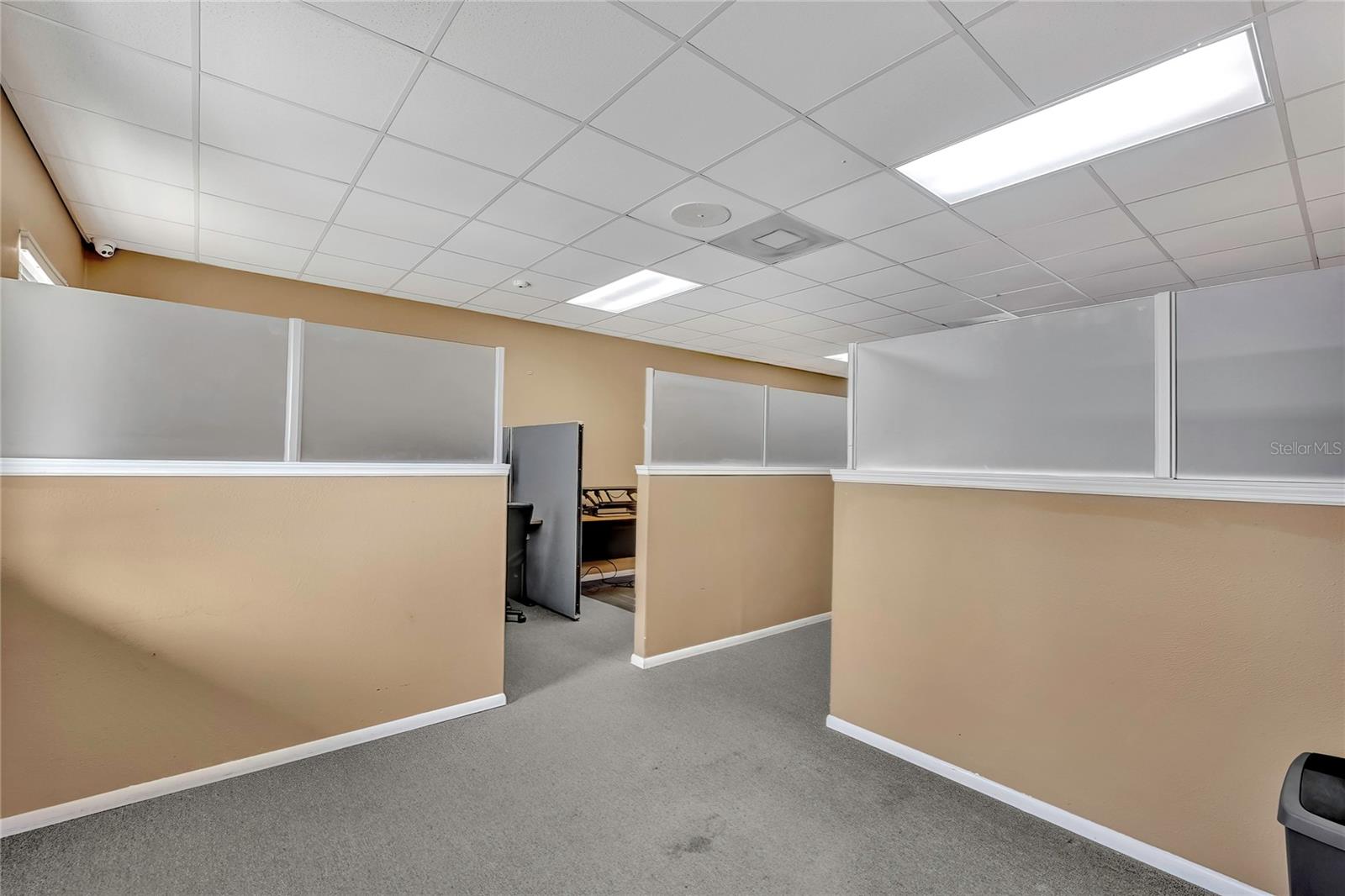 Listing photo id 1 for 13575 Linden Drive