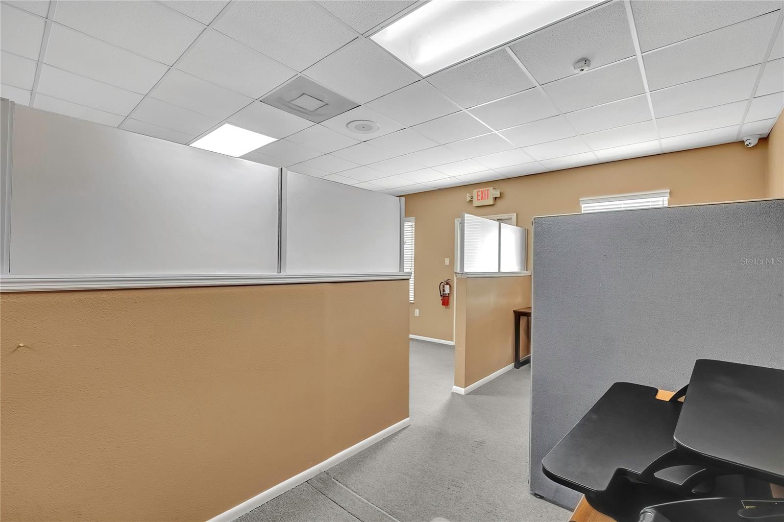 Listing photo id 4 for 13575 Linden Drive