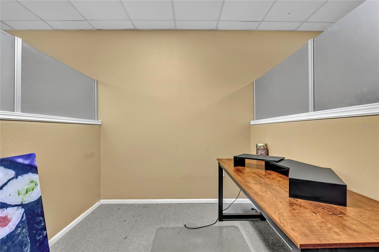 Listing photo id 7 for 13575 Linden Drive