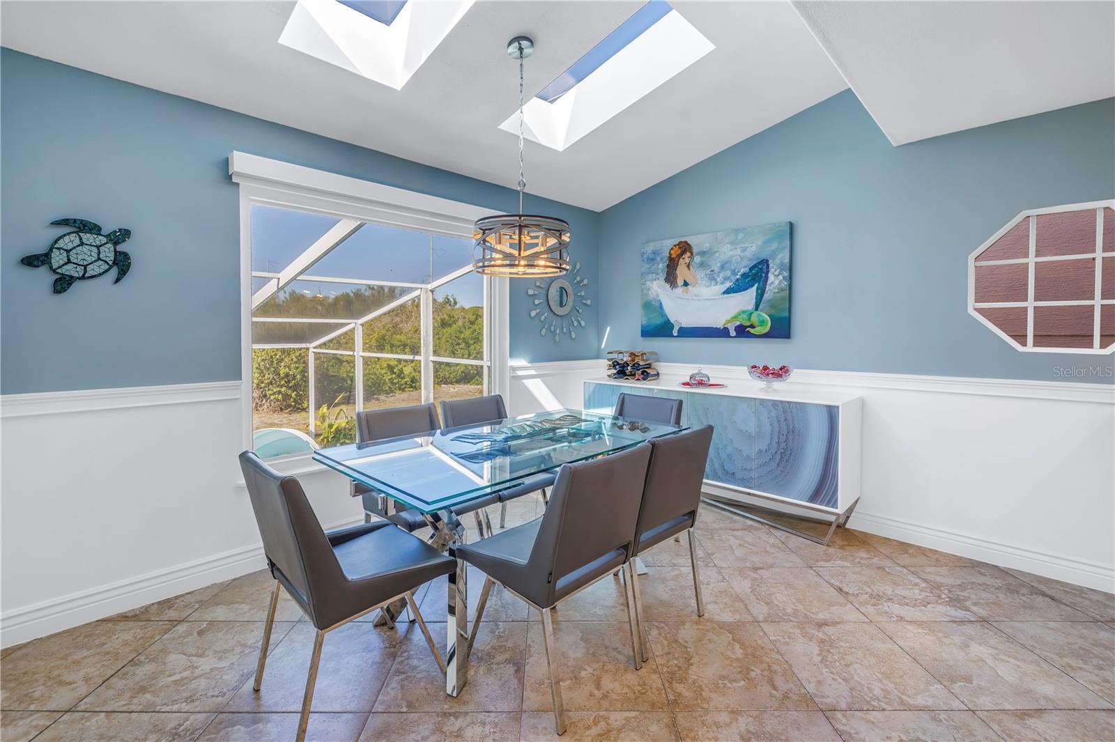 Listing photo id 21 for 7284 Pebble Beach Lane