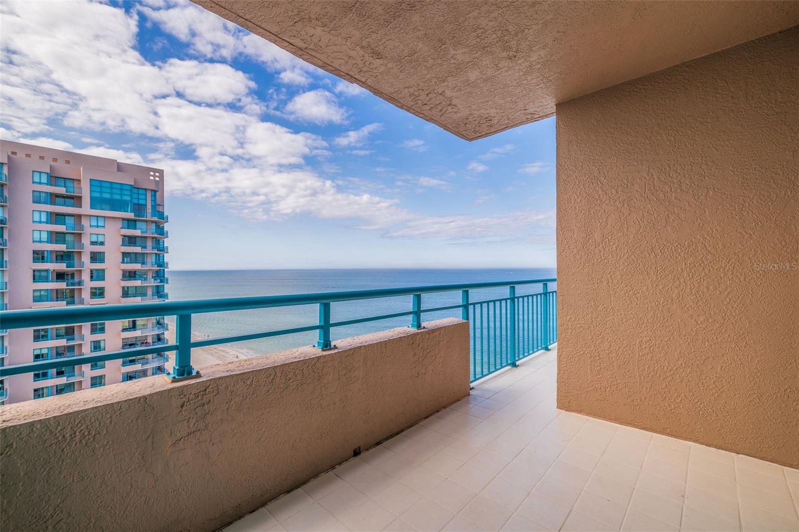 Image 41 of 90 For 1520 Gulf Boulevard Ph1, Unit