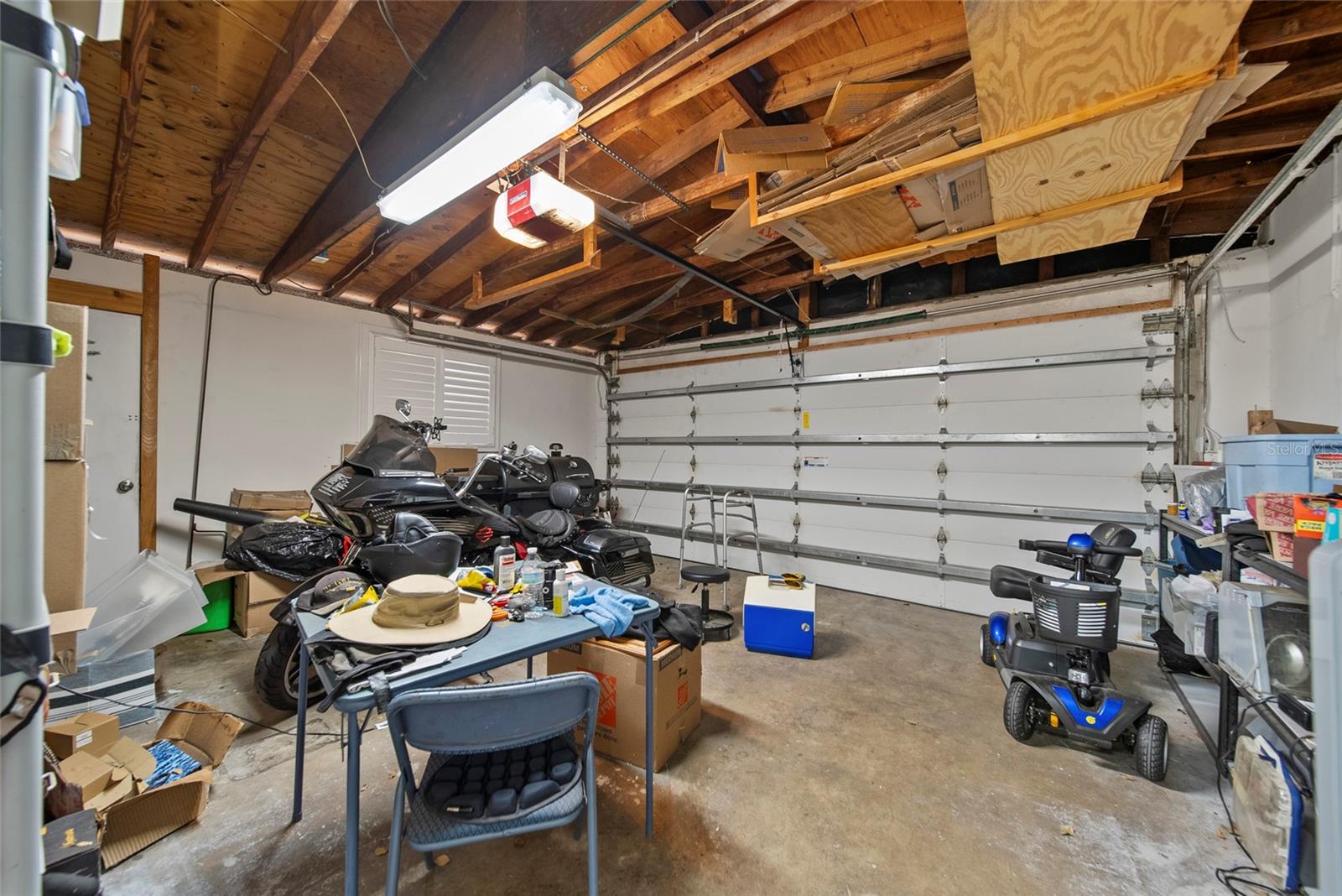 Listing photo id 19 for 1372 Hillcrest Avenue