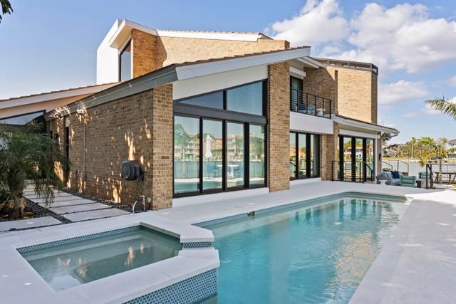 Listing photo id 73 for 4900 59th Avenue S