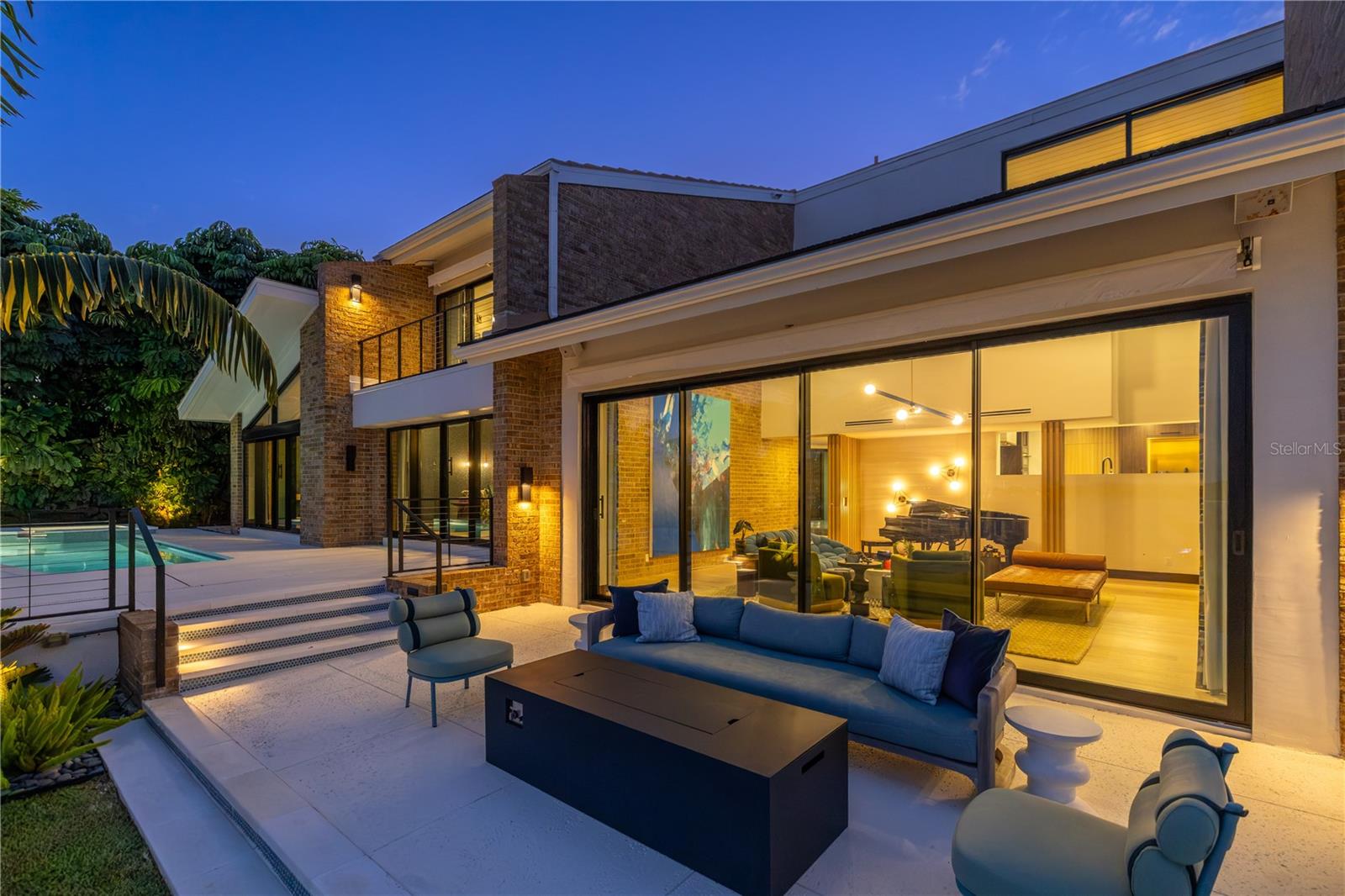 Listing photo id 96 for 4900 59th Avenue S