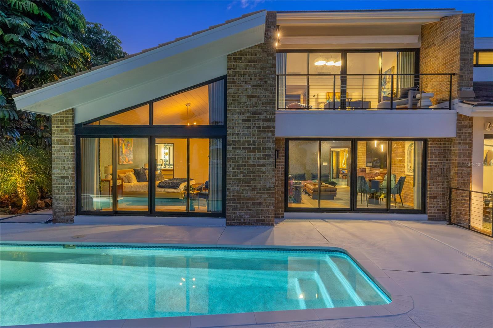 Listing photo id 97 for 4900 59th Avenue S