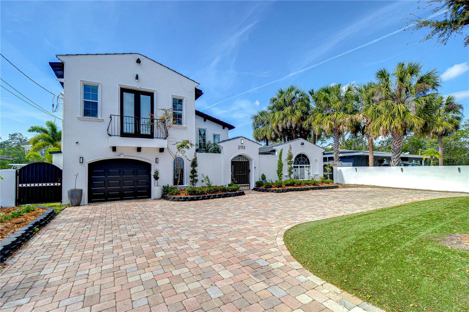 Listing photo id 1 for 2113 West Shore Boulevard