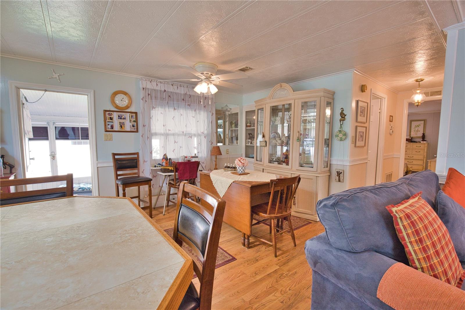 Image 31 of 94 For 708 Sanchez Circle