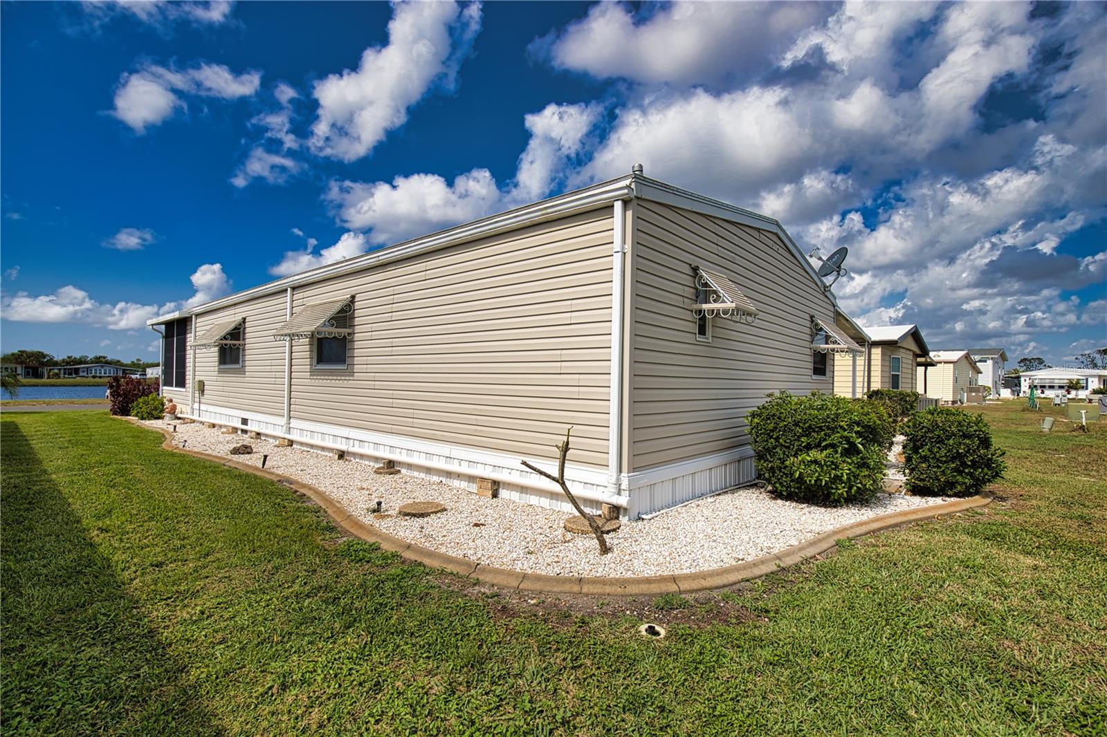 Image 40 of 94 For 708 Sanchez Circle