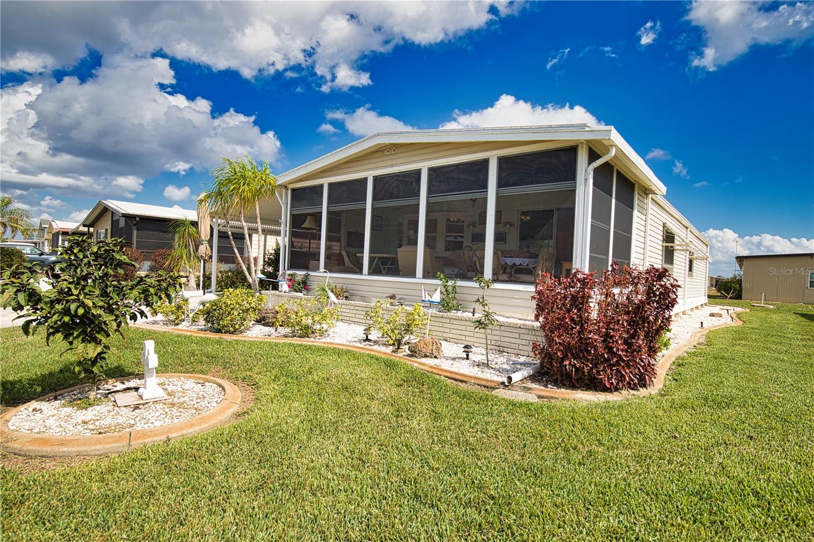 Image 7 of 94 For 708 Sanchez Circle