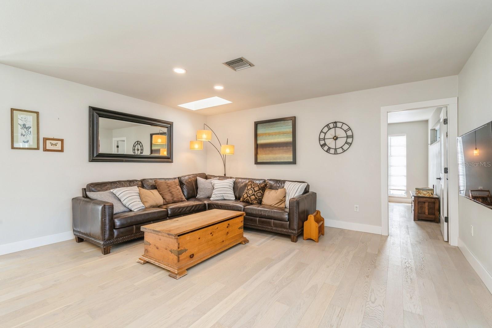 Image 10 of 46 For 2821 Coral Way