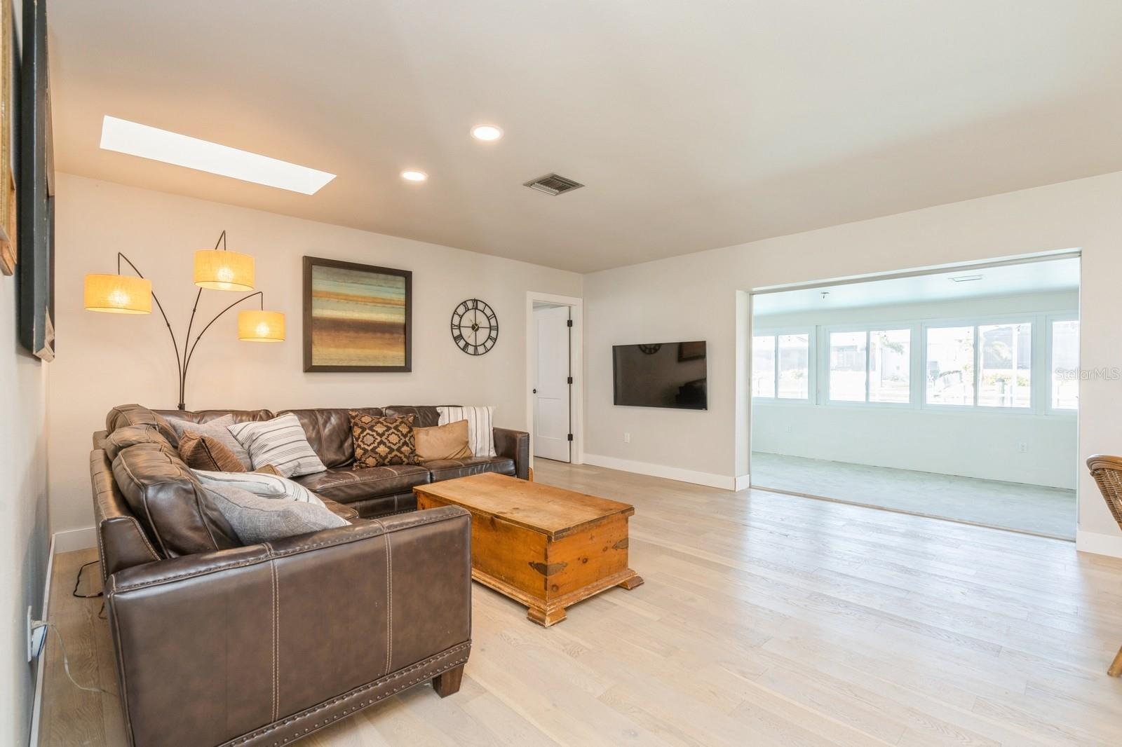 Image 11 of 46 For 2821 Coral Way