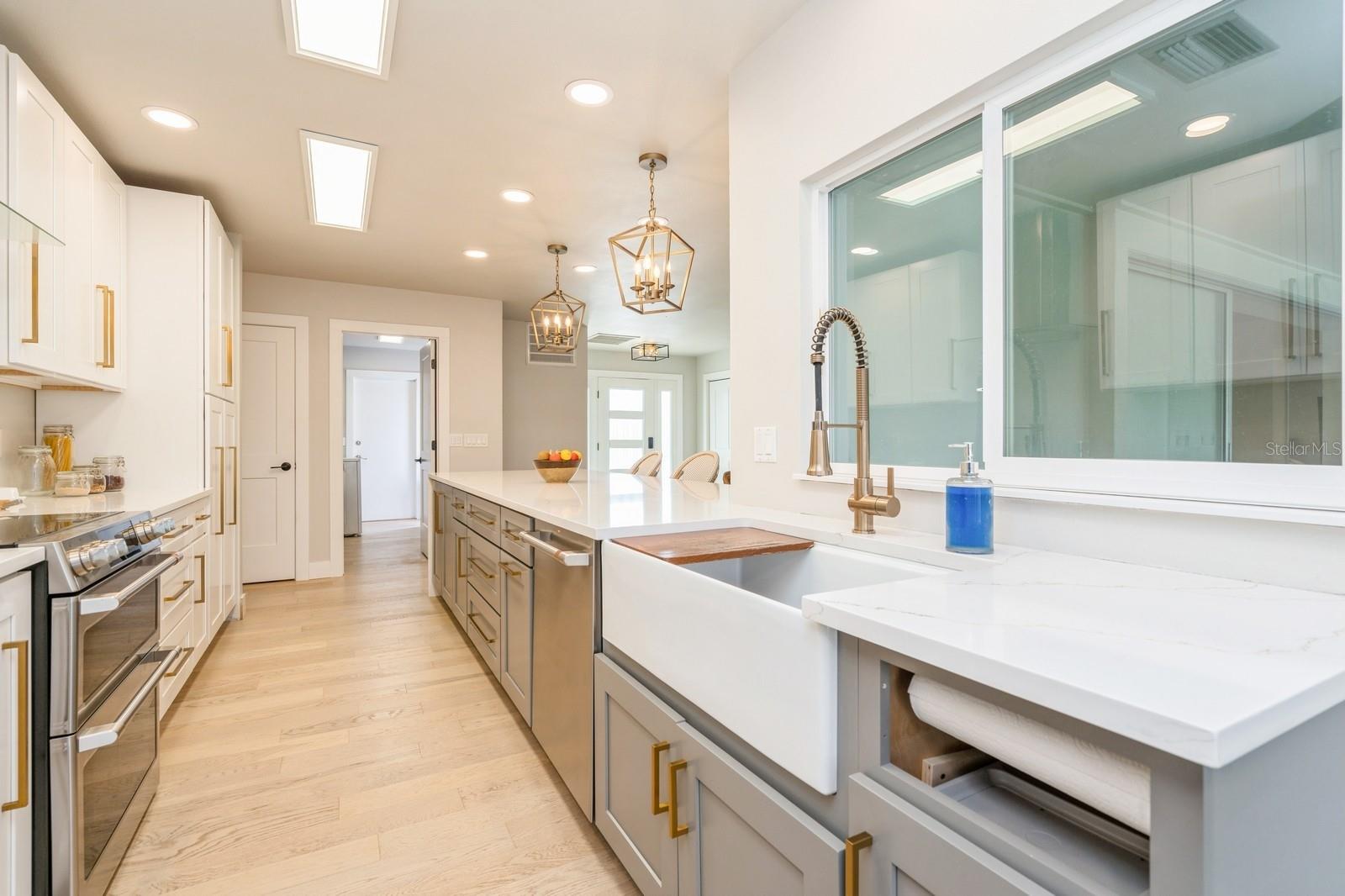 Image 13 of 46 For 2821 Coral Way