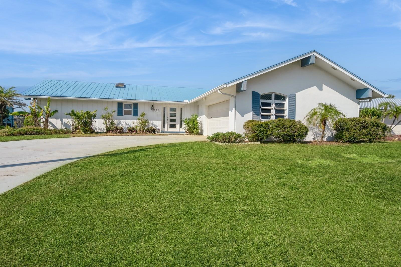 Image 2 of 46 For 2821 Coral Way
