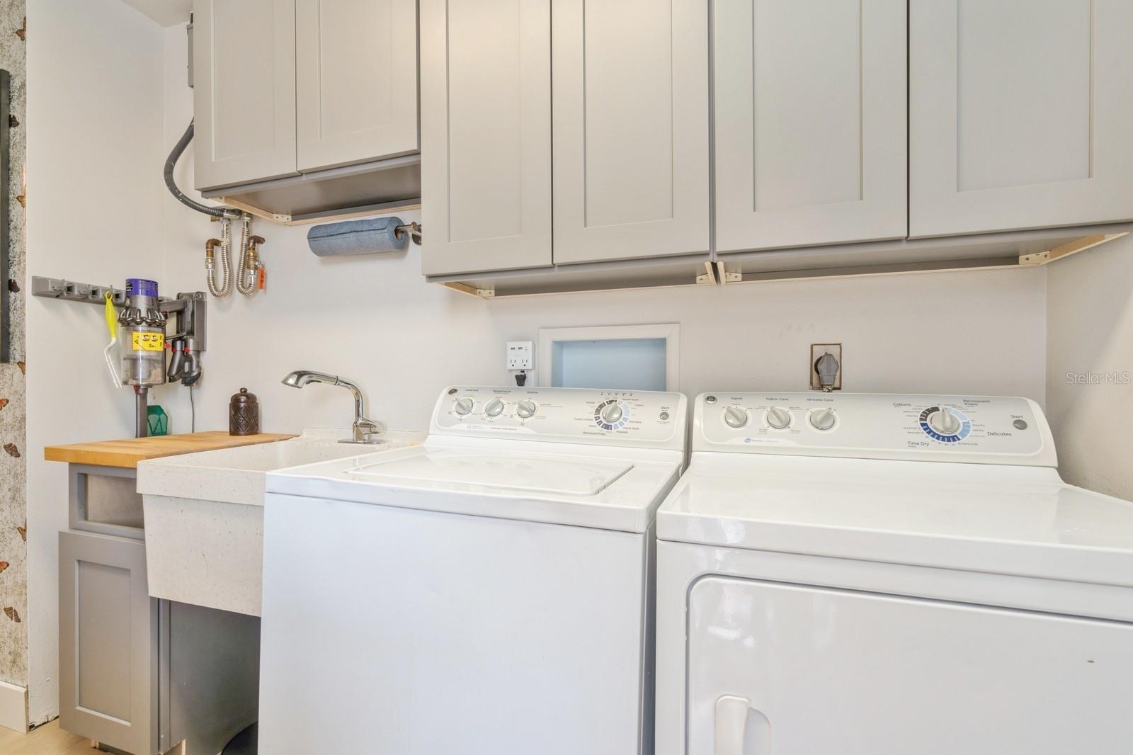 Image 27 of 46 For 2821 Coral Way