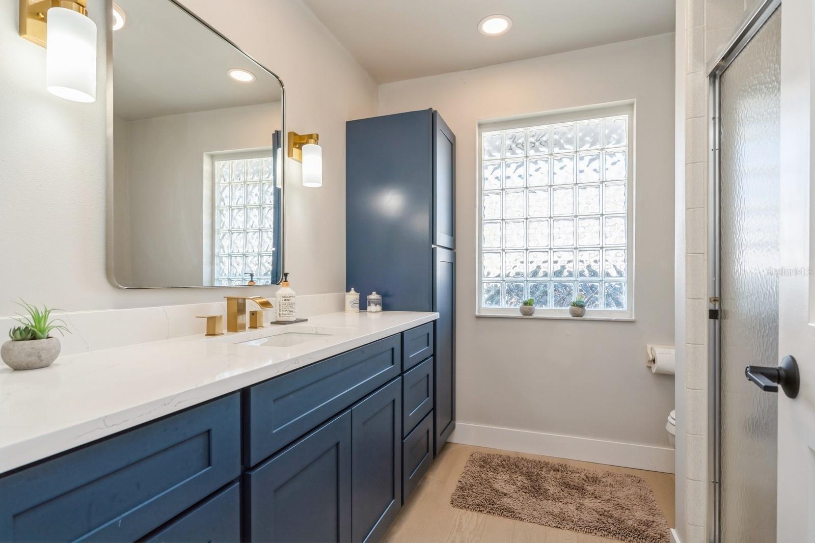 Image 28 of 46 For 2821 Coral Way