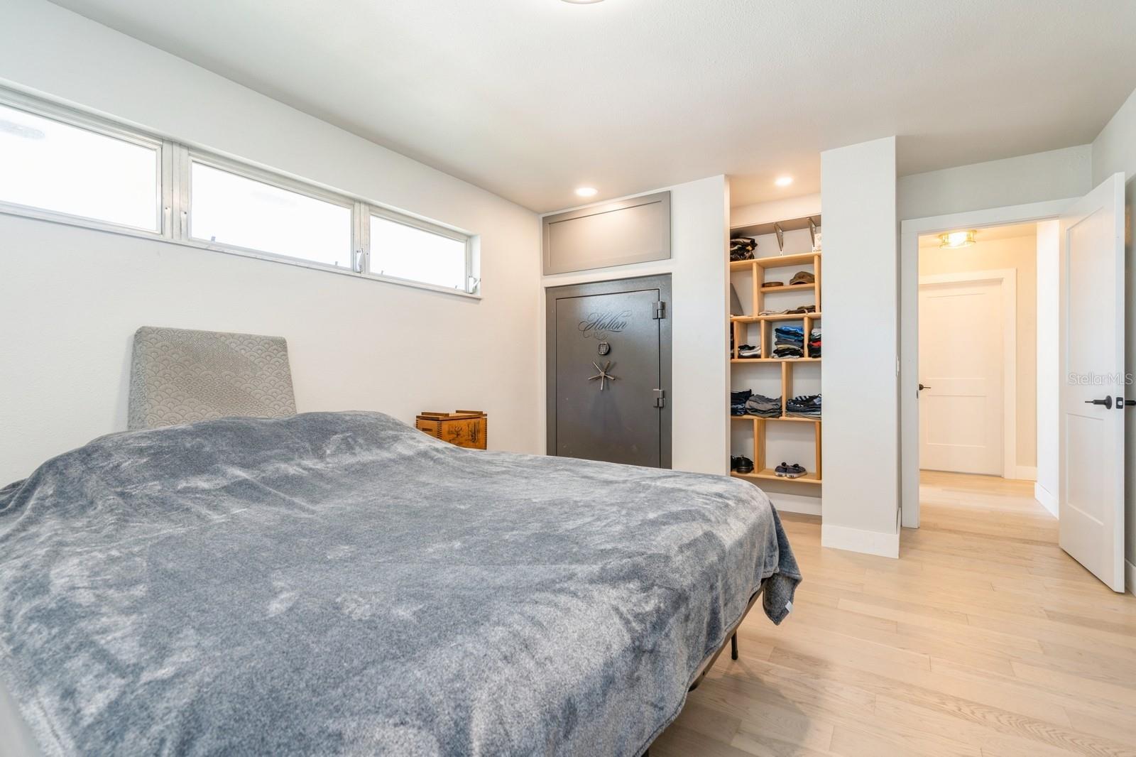 Image 33 of 46 For 2821 Coral Way