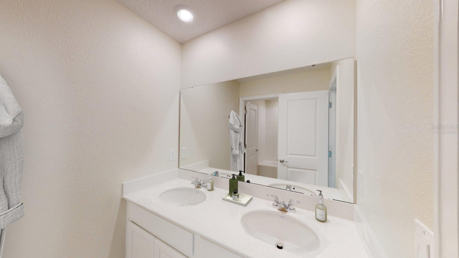 Image 9 of 17 For 4759 Golden Knight Boulevard