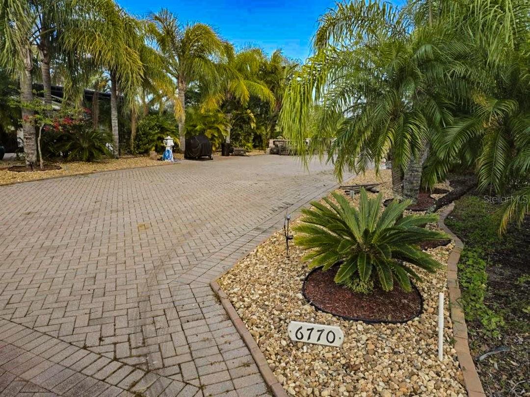 Image 45 of 50 For 6770 Amanda Vista Circle