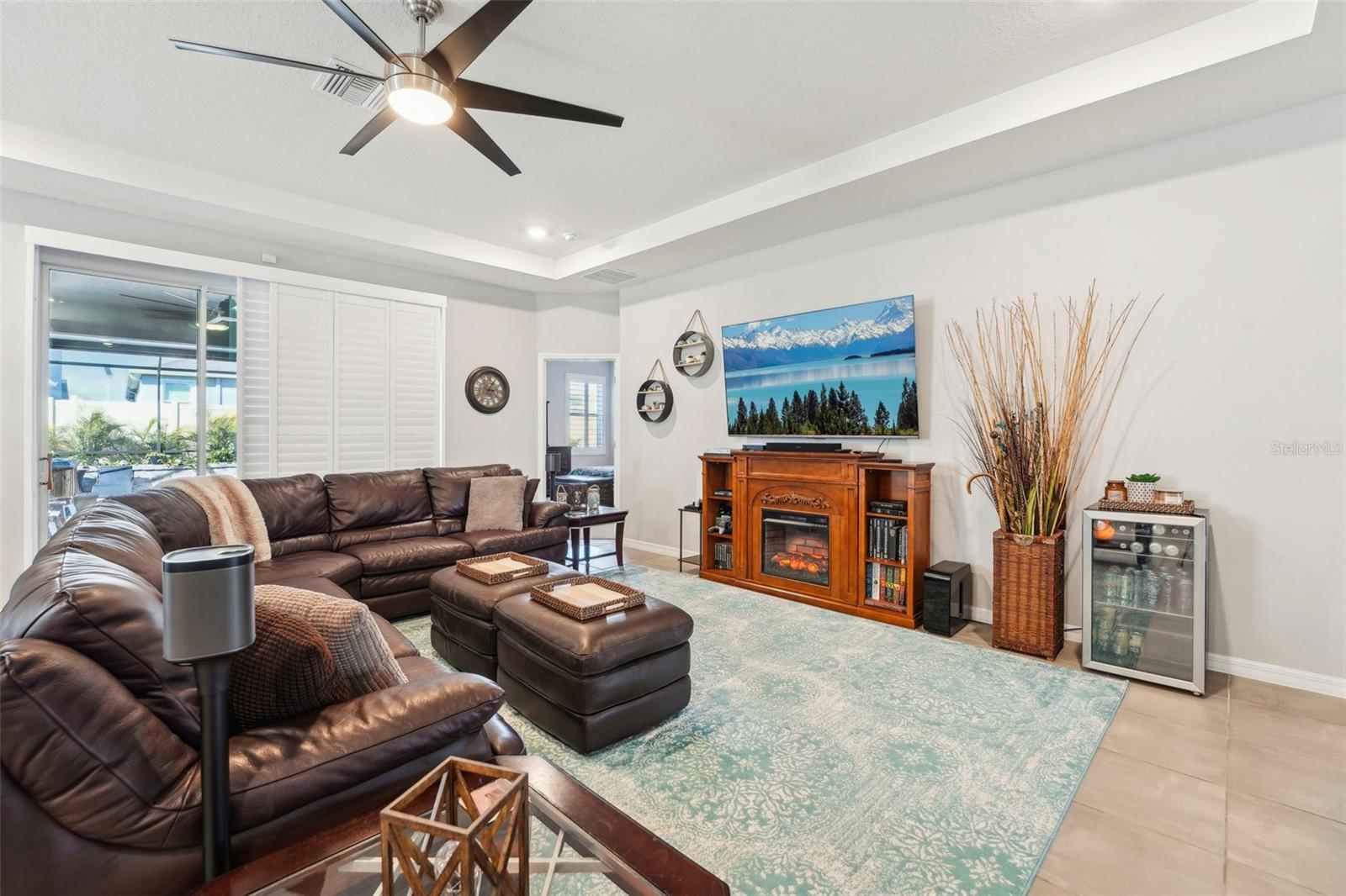 Listing photo id 1 for 32231 Conchshell Sail Street